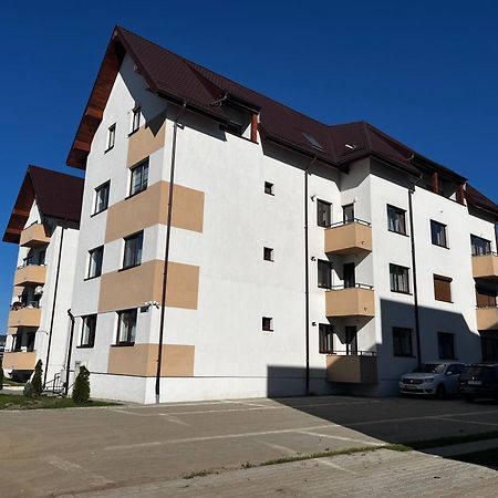 Mirandis Apartments - Comfort & Private Parking Near Coresi Mall Μπρασόβ Εξωτερικό φωτογραφία