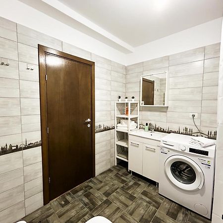Mirandis Apartments - Comfort & Private Parking Near Coresi Mall Μπρασόβ Εξωτερικό φωτογραφία