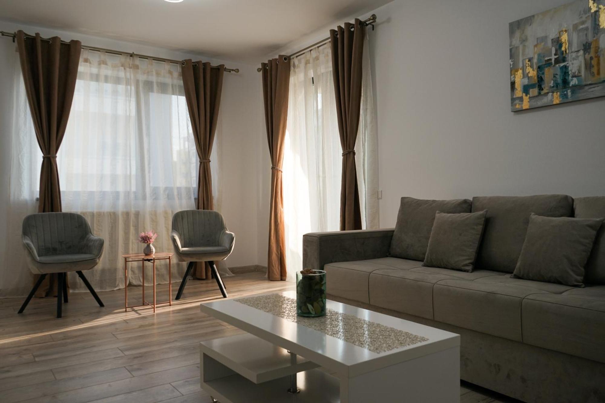 Mirandis Apartments - Comfort & Private Parking Near Coresi Mall Μπρασόβ Εξωτερικό φωτογραφία