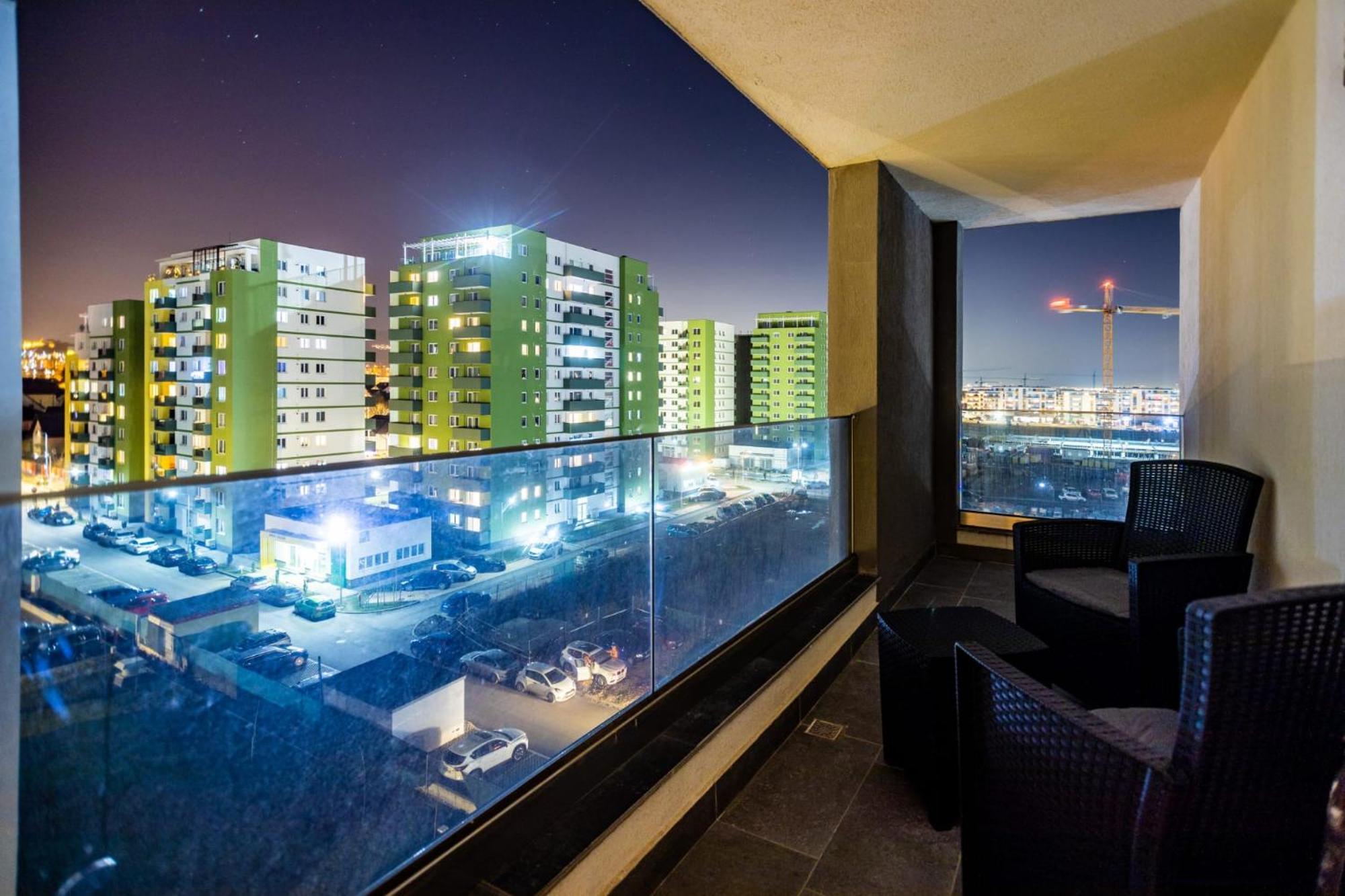 Mirandis Apartments - Comfort & Private Parking Near Coresi Mall Μπρασόβ Εξωτερικό φωτογραφία
