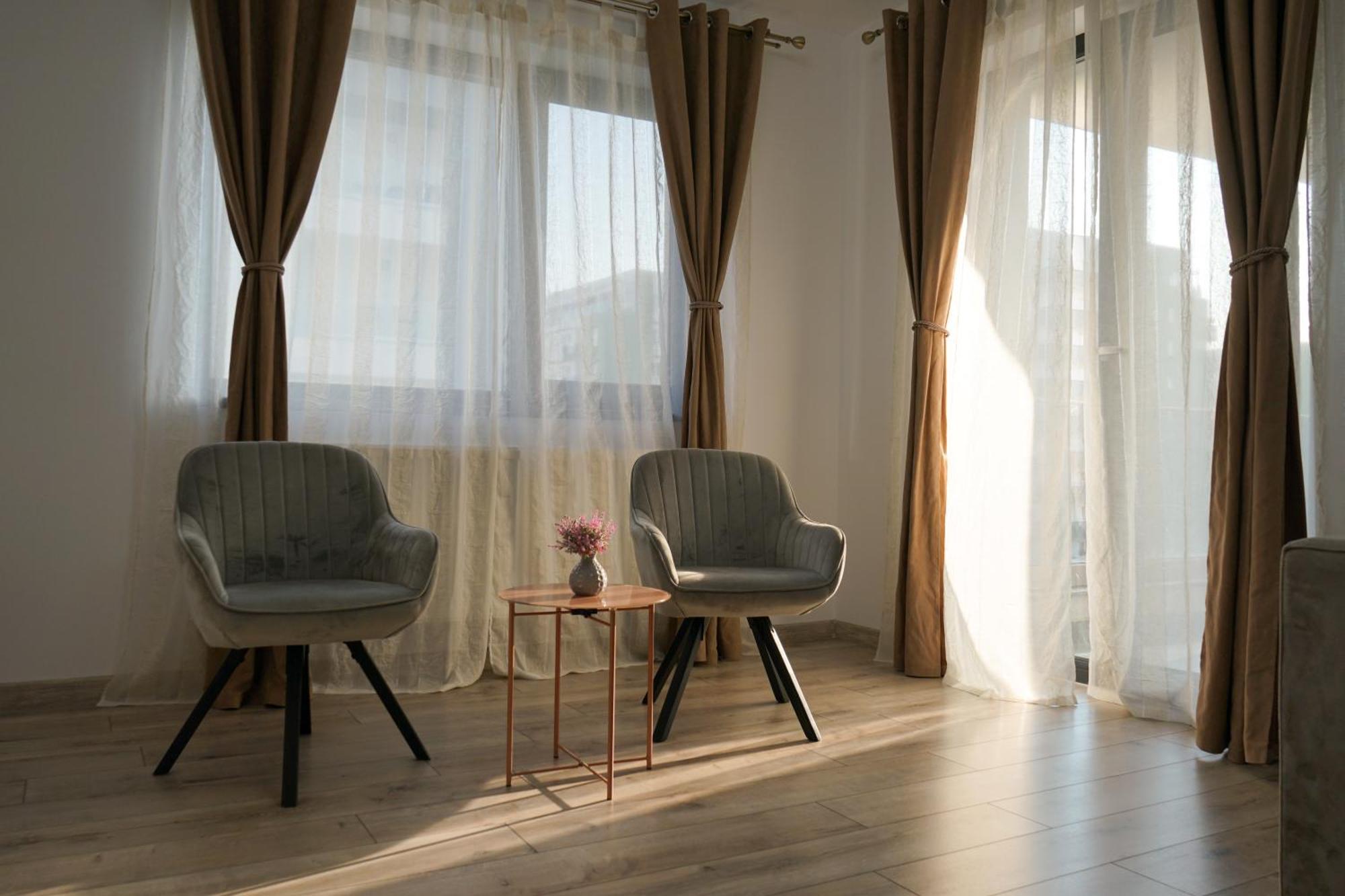 Mirandis Apartments - Comfort & Private Parking Near Coresi Mall Μπρασόβ Εξωτερικό φωτογραφία
