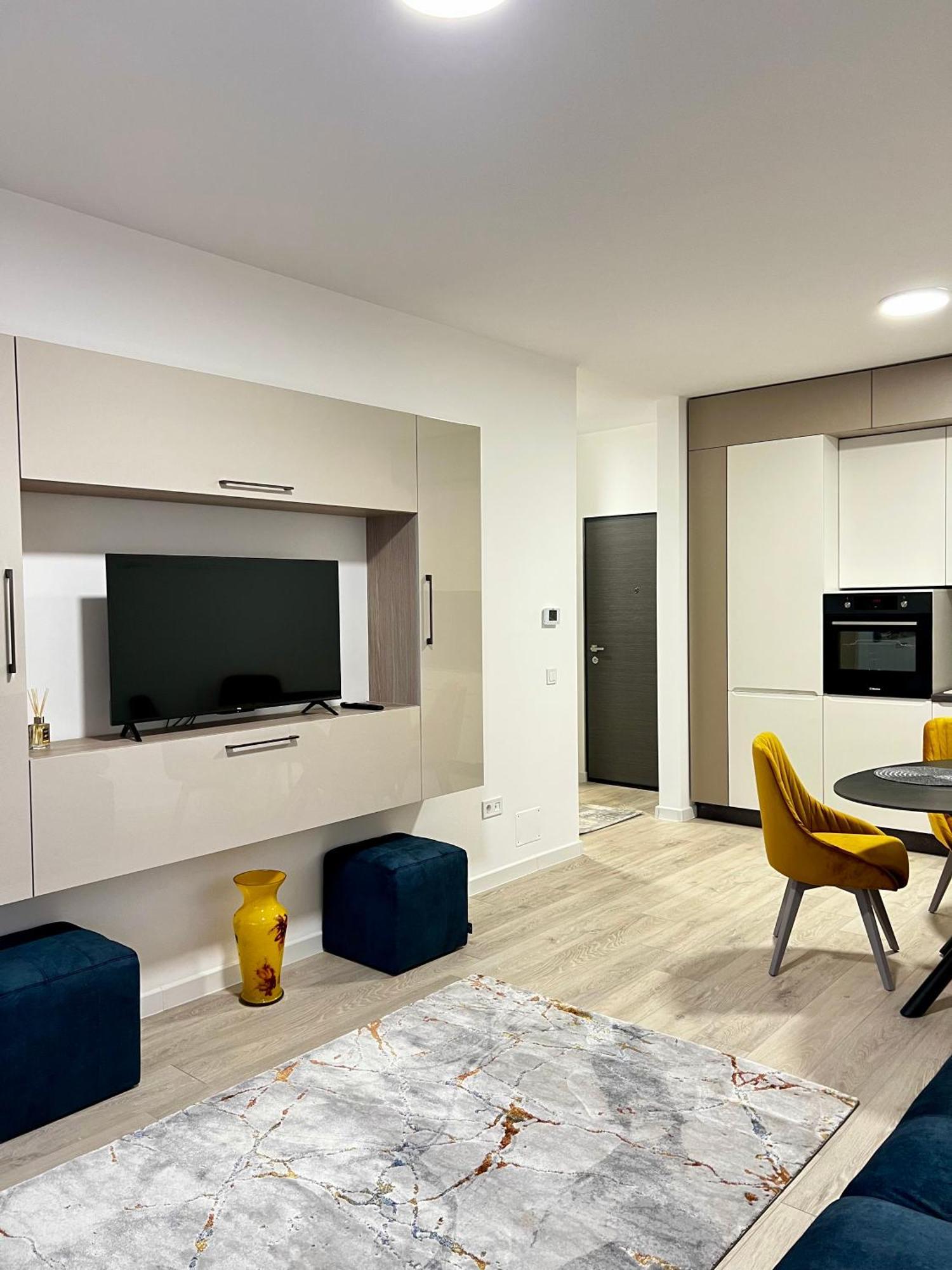 Mirandis Apartments - Comfort & Private Parking Near Coresi Mall Μπρασόβ Εξωτερικό φωτογραφία