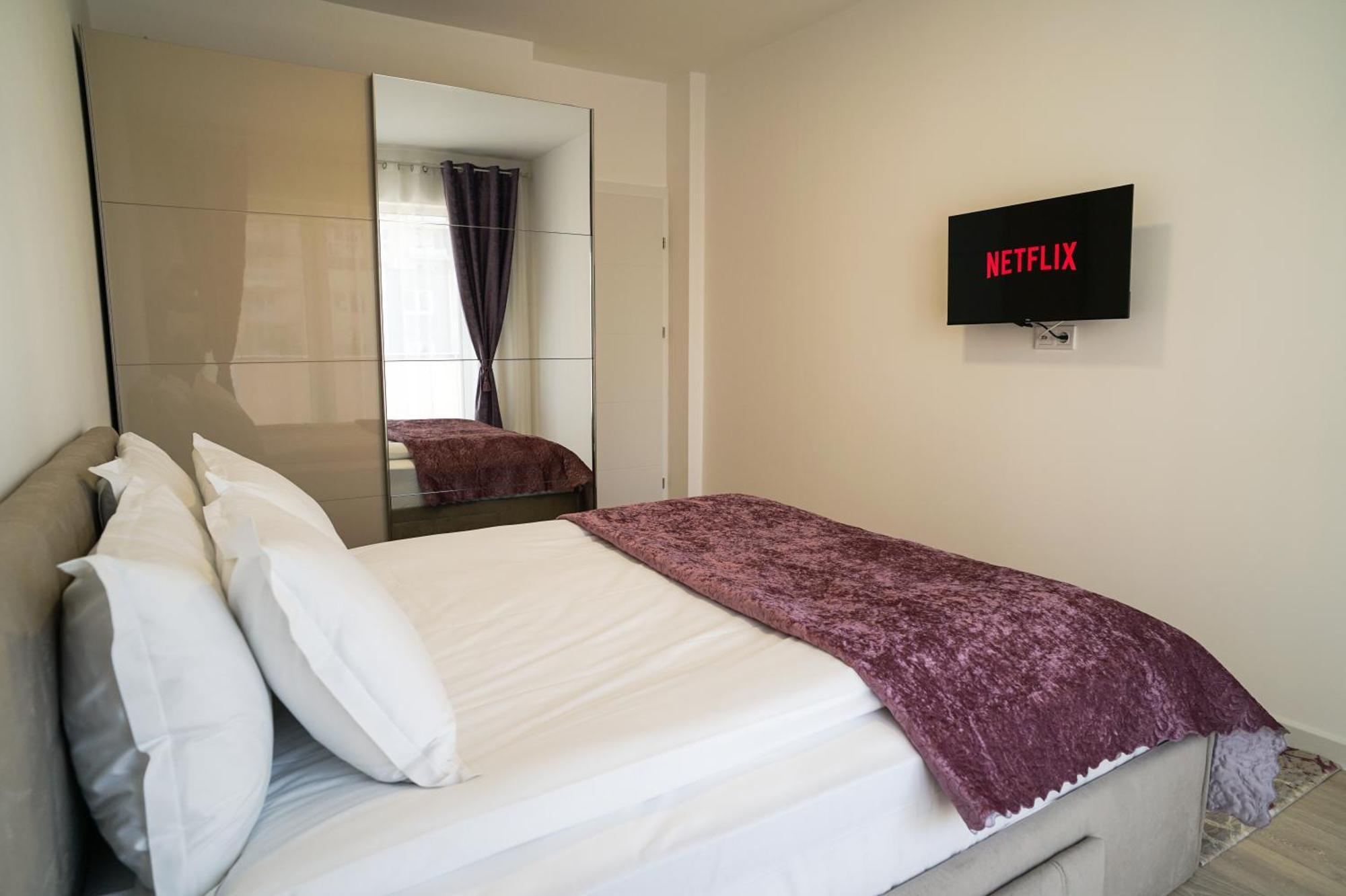 Mirandis Apartments - Comfort & Private Parking Near Coresi Mall Μπρασόβ Εξωτερικό φωτογραφία