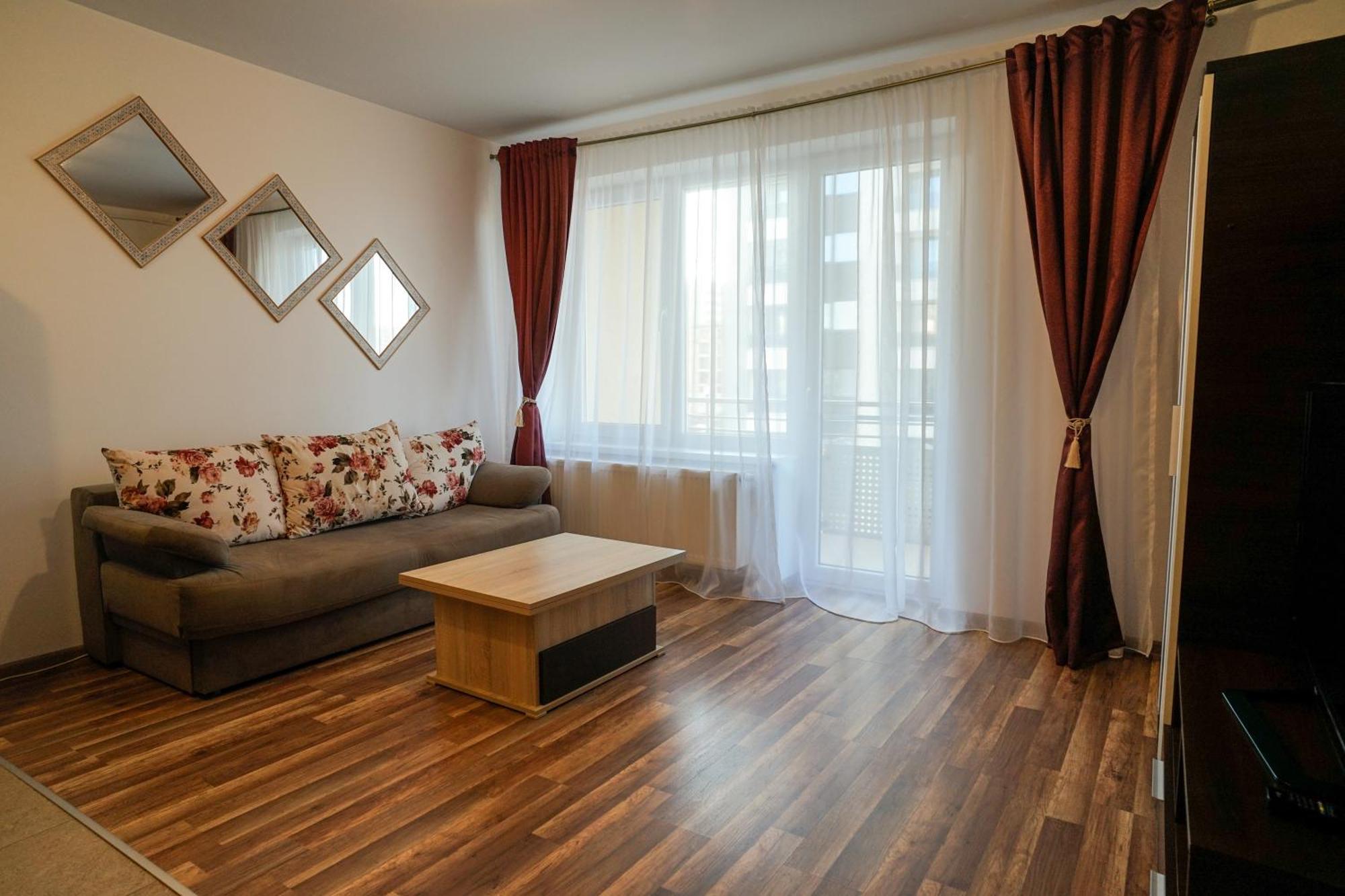 Mirandis Apartments - Comfort & Private Parking Near Coresi Mall Μπρασόβ Εξωτερικό φωτογραφία