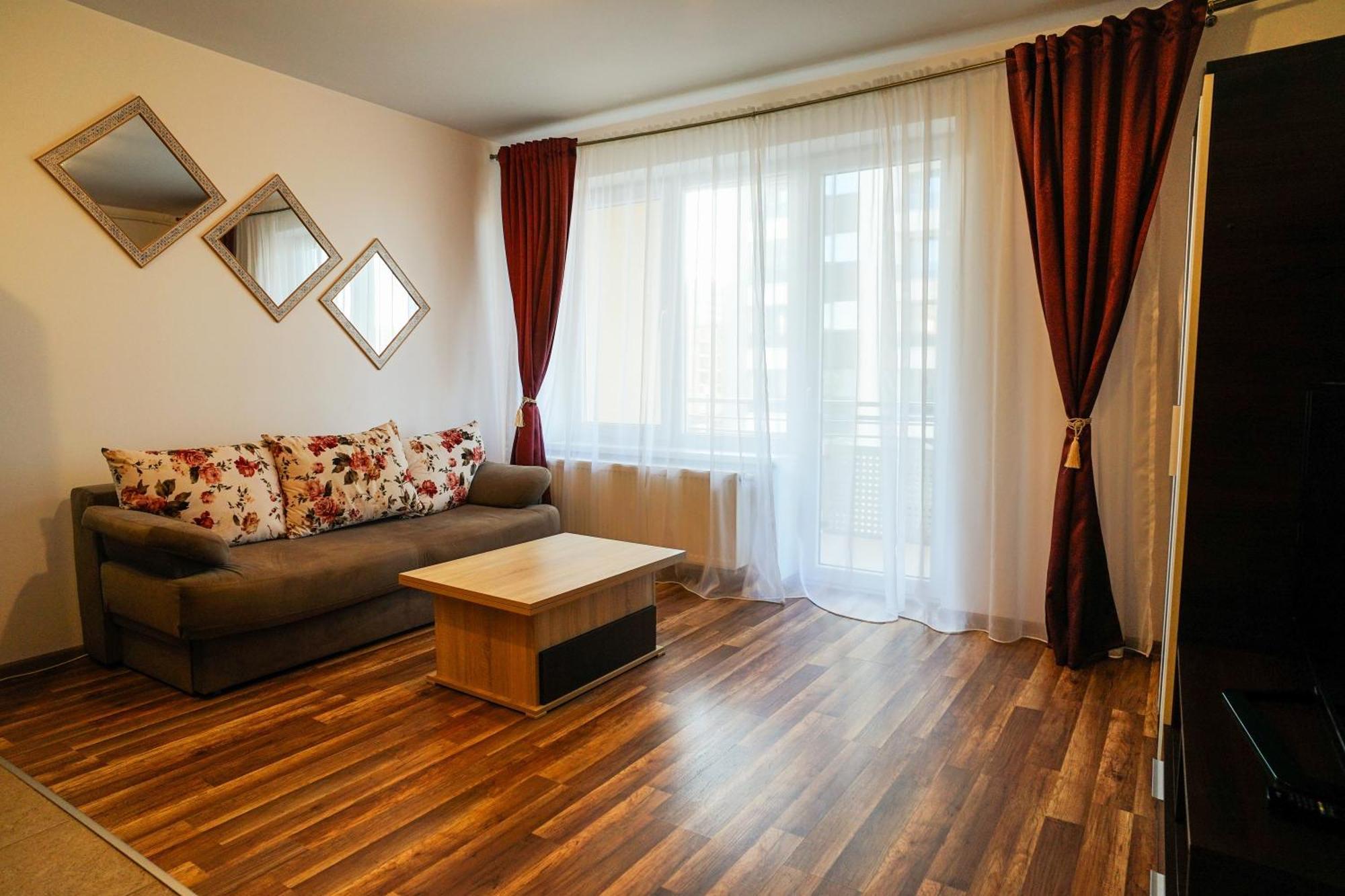 Mirandis Apartments - Comfort & Private Parking Near Coresi Mall Μπρασόβ Εξωτερικό φωτογραφία