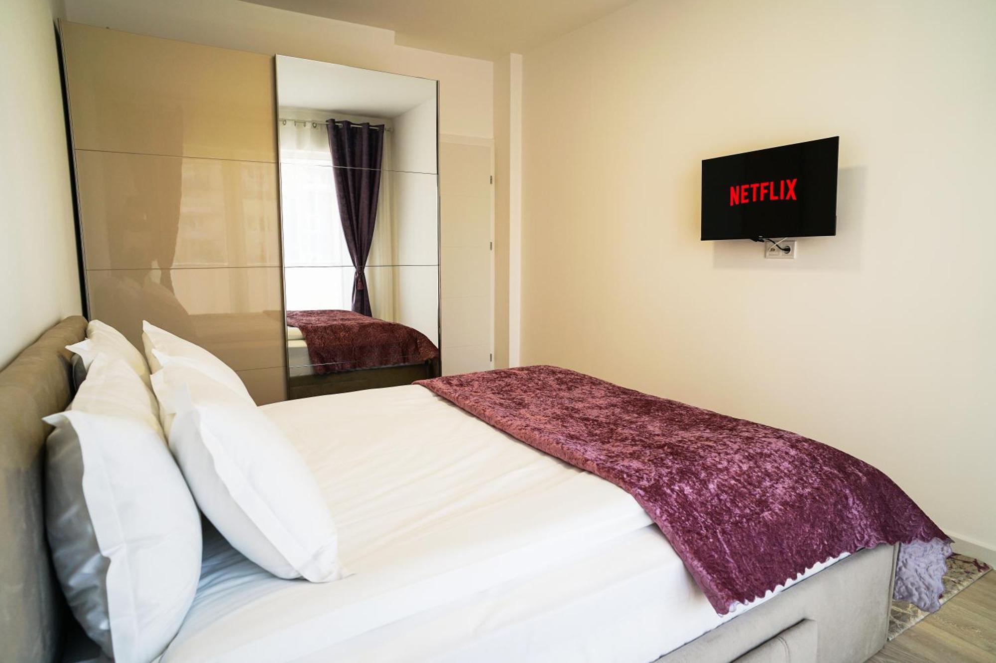 Mirandis Apartments - Comfort & Private Parking Near Coresi Mall Μπρασόβ Εξωτερικό φωτογραφία