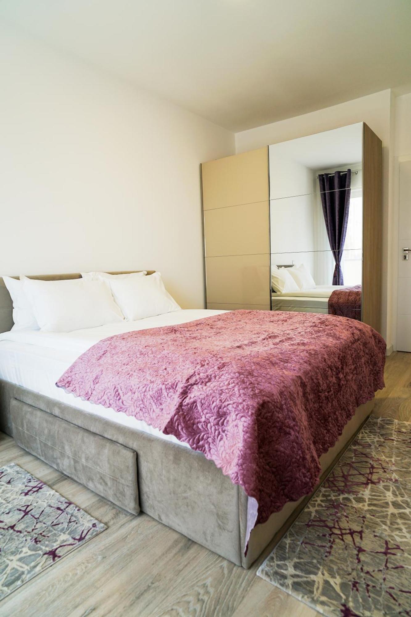 Mirandis Apartments - Comfort & Private Parking Near Coresi Mall Μπρασόβ Εξωτερικό φωτογραφία